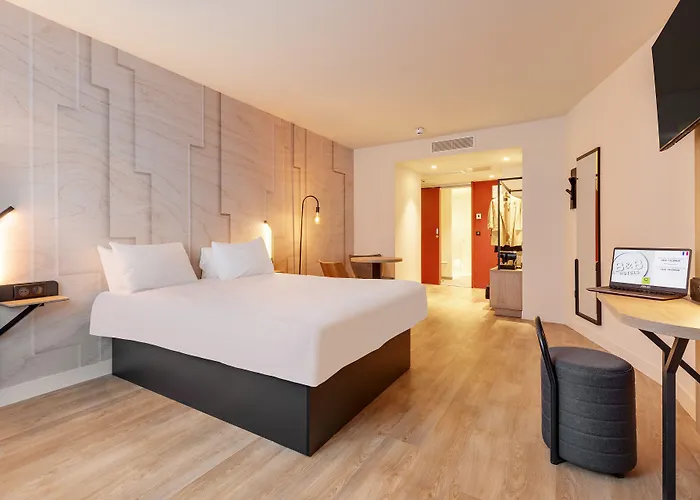 Lillenium Eurasanté Hotel 3*